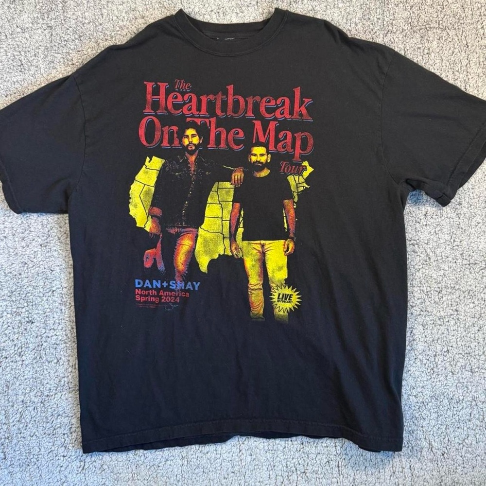 Dan + Shay black concert tee ‘Heartbreak On The Map Tour’ tour Adult XXL